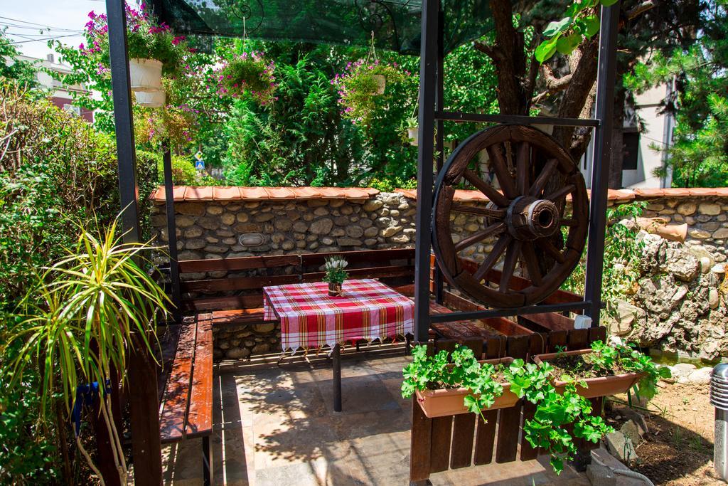 The Comfy Hostel Скопие Екстериор снимка
