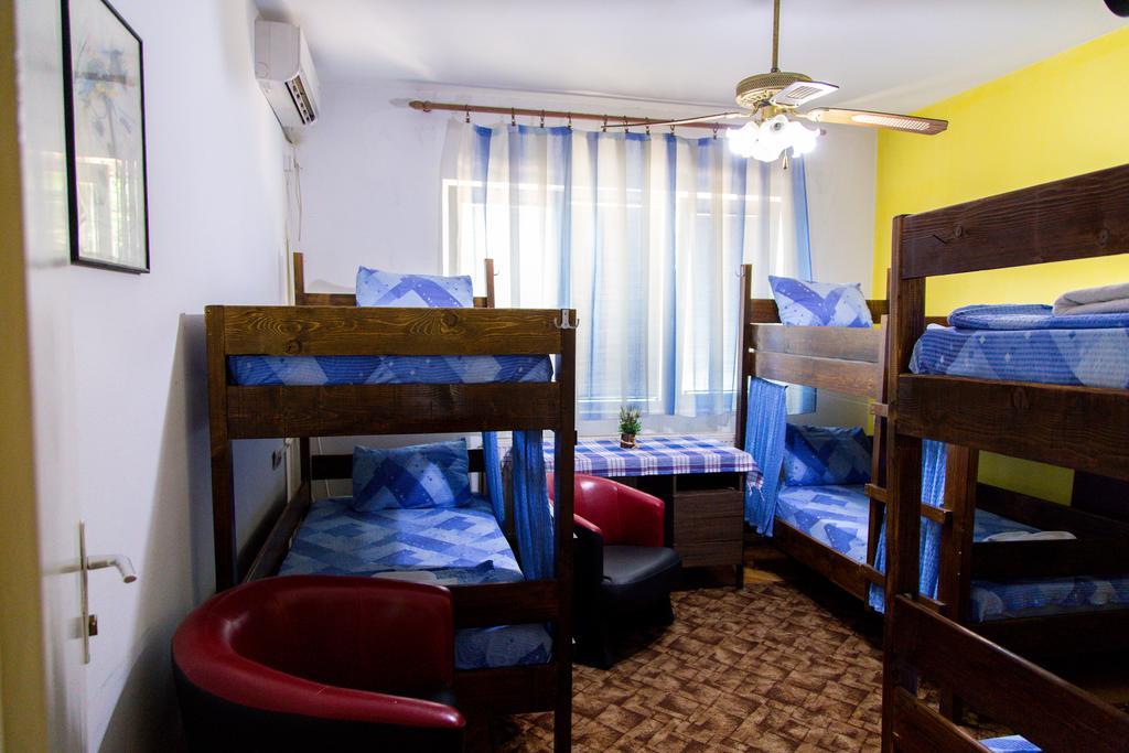 The Comfy Hostel Скопие Екстериор снимка